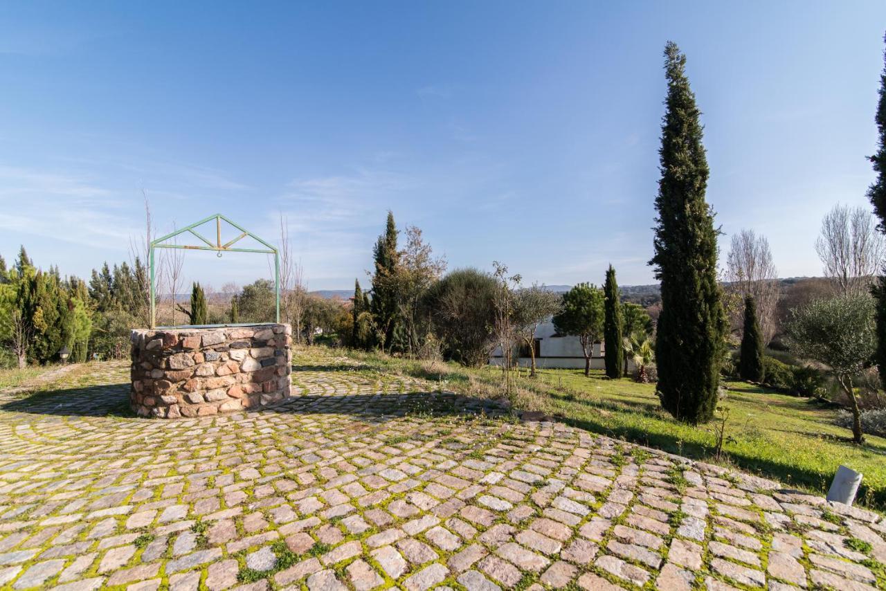 Hotel El Pueblo De Leo Badajoz Exterior foto