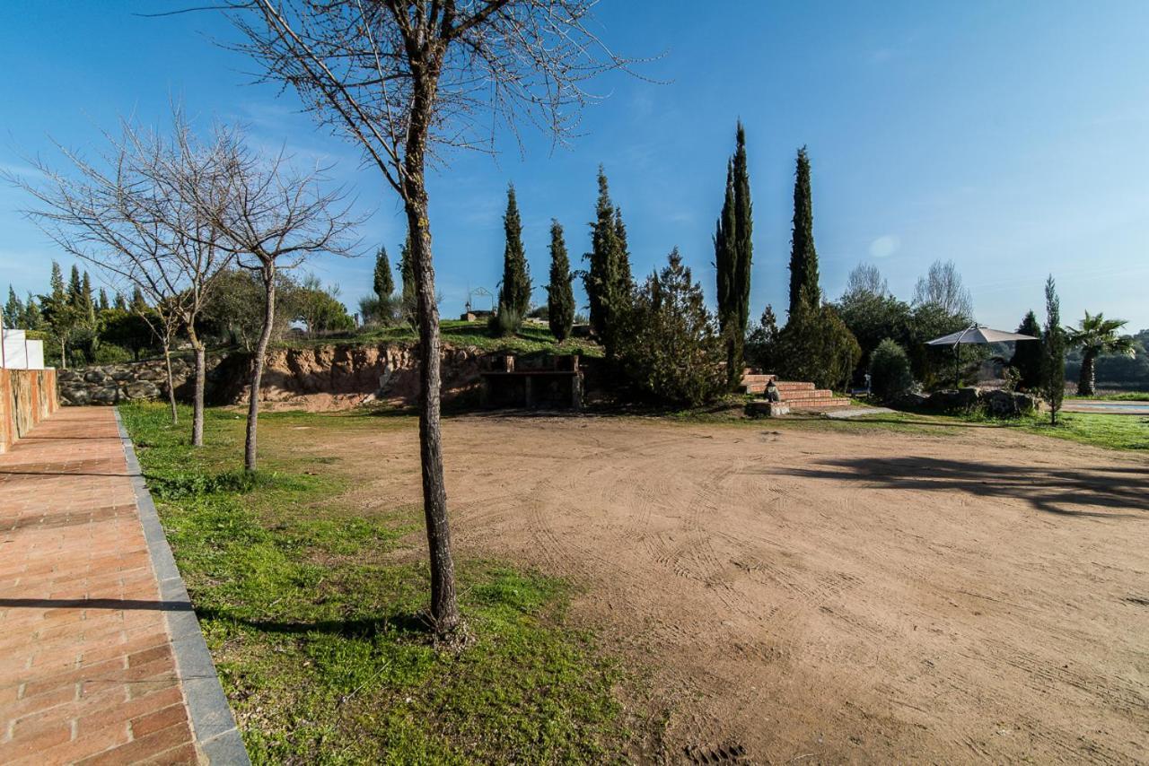 Hotel El Pueblo De Leo Badajoz Exterior foto